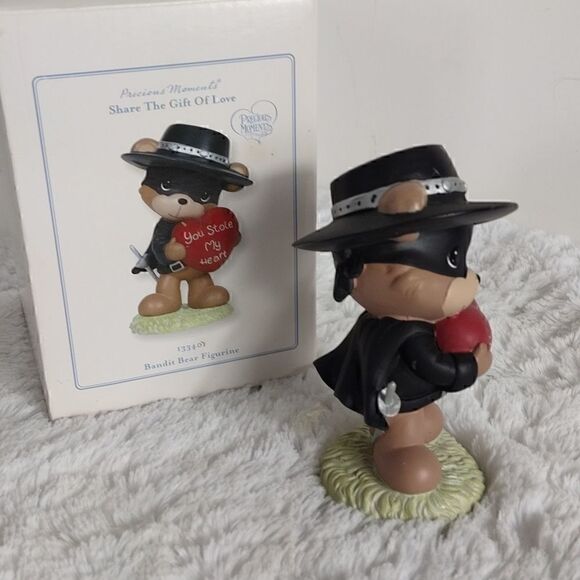 NIB Precious Moments Bandit Bear Valentine Figurine - Picture 2 of 7